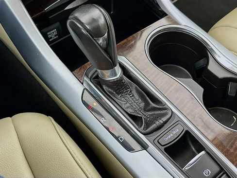 Used 2020 Acura TLX image 23