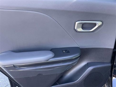 New 2025 Kia K4 LXS image 19