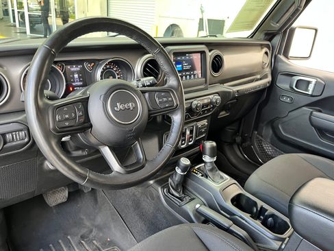 Used 2022 Jeep Wrangler Sport AWD/4WD image 14