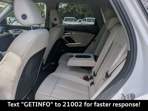 Certified 2025 Audi Q5 Premium w/ Convenience Package AWD/4WD image 17