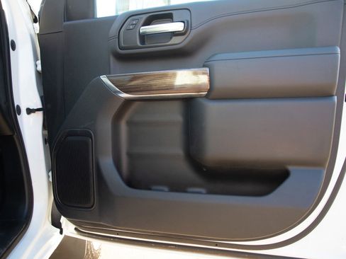 Used 2020 Chevrolet Silverado 2500 LT image 11