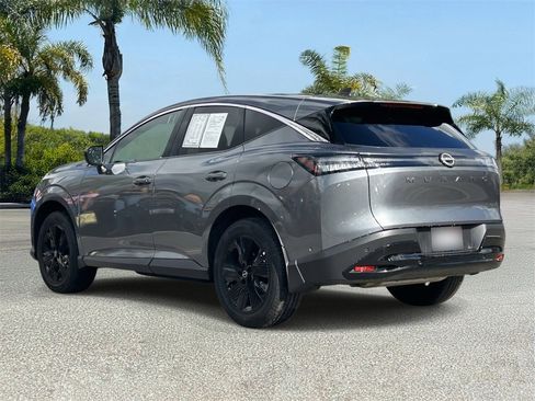 Certified 2025 Nissan Murano SV image 2