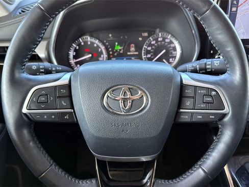 Used 2022 Toyota Highlander Platinum image 34