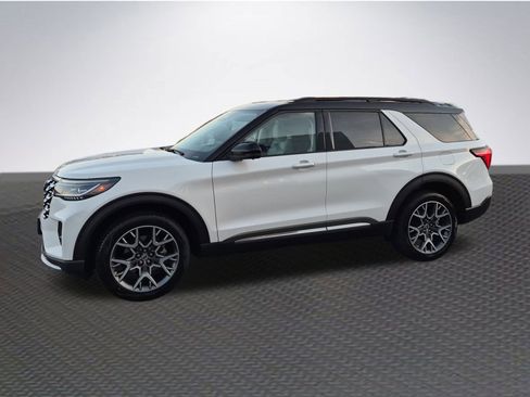 New 2025 Ford Explorer Platinum w/ Ultimate Package image 2