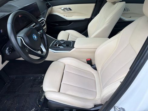 Used 2023 BMW 330e xDrive w/ Premium Package AWD/4WD image 5