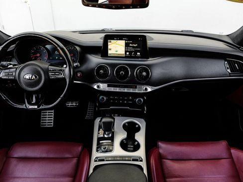 Used 2020 Kia Stinger GT2 image 22