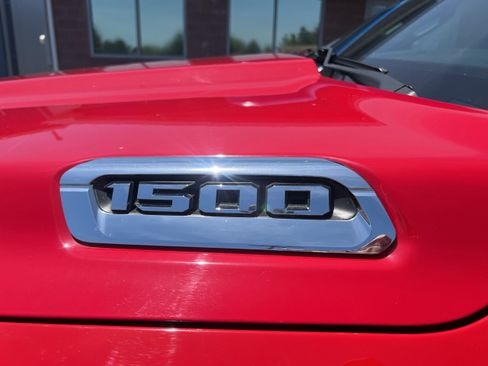 Used 2020 RAM 1500 Big Horn AWD/4WD image 10
