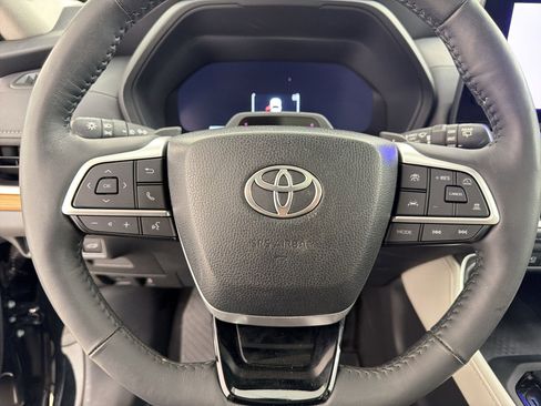 Used 2024 Toyota Grand Highlander Platinum image 16