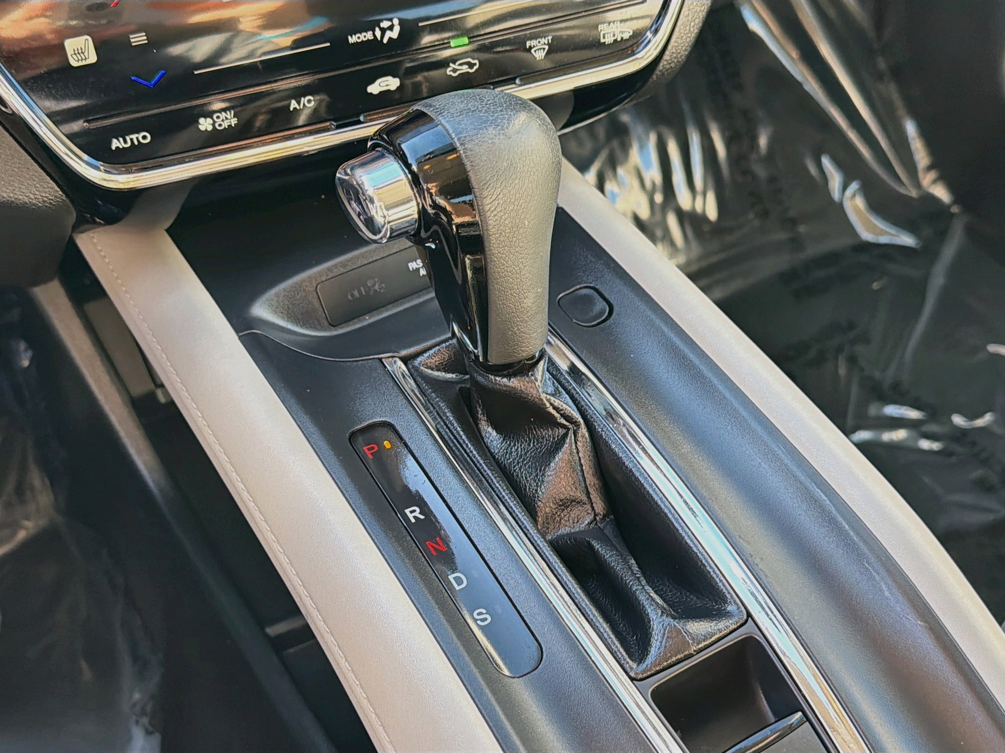 Used 2018 Honda HR-V EX-L image 24