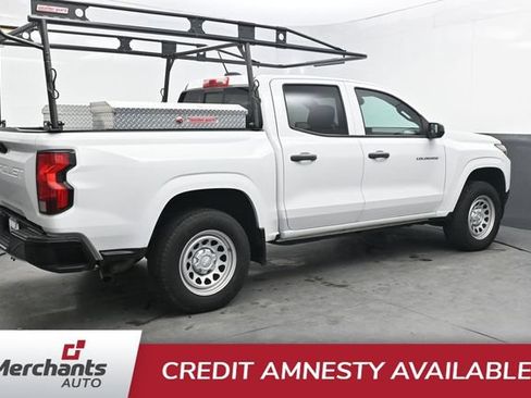 Used 2024 Chevrolet Colorado W/T w/ Safety Package RWD image 8