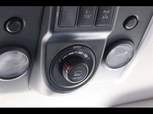 Used 2014 Toyota FJ Cruiser 4WD w/ Convenience Package image 39