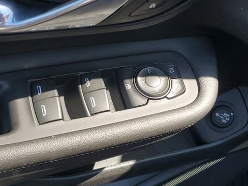 Certified 2024 GMC Terrain SLE w/ Driver Convenience Package FWD image 17