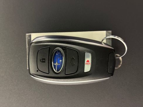 Used 2025 Subaru Outback Limited image 35