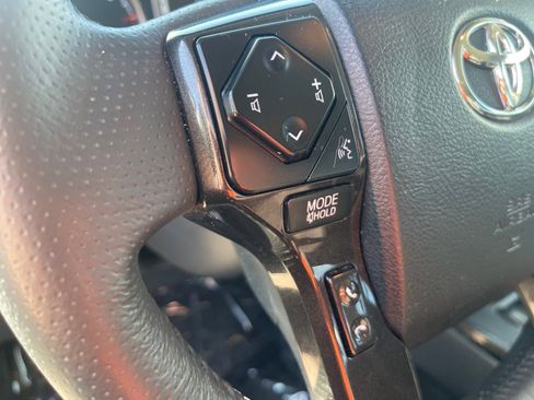 Used 2024 Toyota 4Runner TRD Off-Road image 8