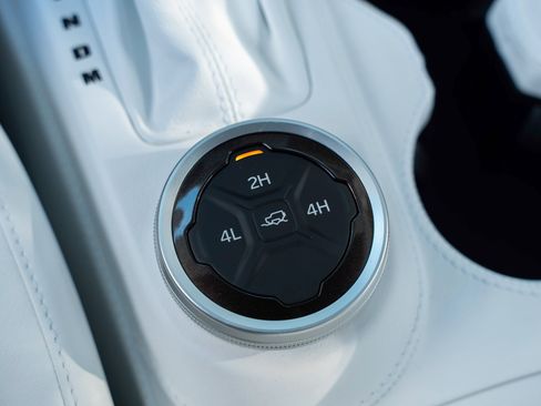 Used 2024 Ford Bronco Black Diamond image 38