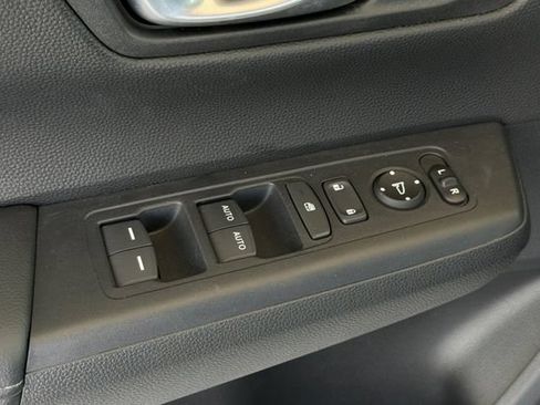 Certified 2025 Honda CR-V EX image 13