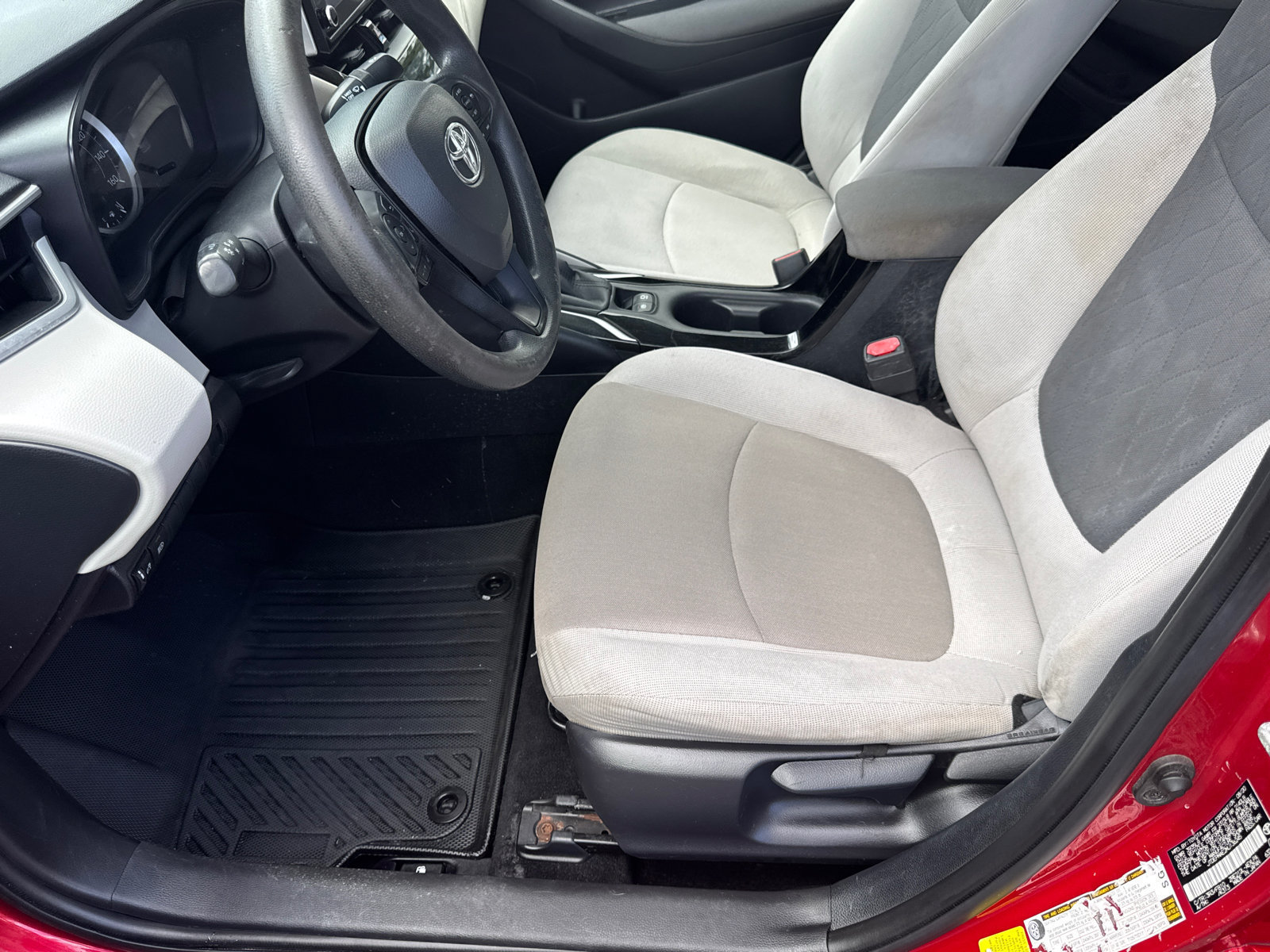 Used 2021 Toyota Corolla LE FWD image 9