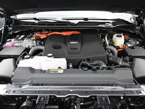 New 2026 Toyota Sequoia Platinum image 17