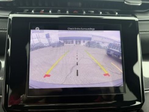 Used 2022 Jeep Grand Cherokee Altitude image 18