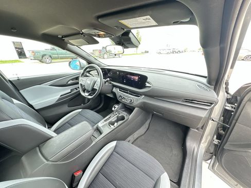 Used 2025 Buick Envista Preferred w/ Convenience I Package FWD image 27