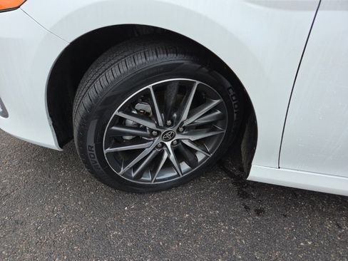 Used 2023 Toyota Camry XLE image 9