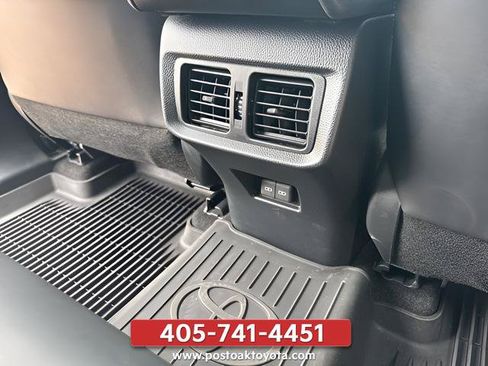 Used 2024 Toyota Venza Limited AWD/4WD image 21
