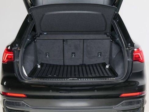 Certified 2024 Audi Q3 2.0T Premium Plus w/ Premium Plus Package image 7