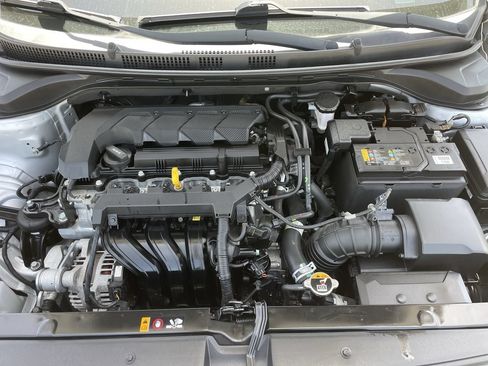 Used 2020 Hyundai Accent SE FWD image 9