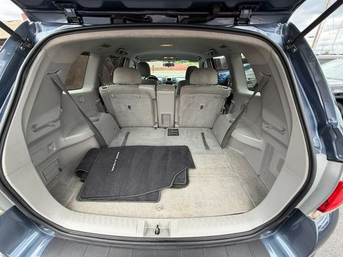 Used 2012 Toyota Highlander FWD w/ Tech Pkg image 11