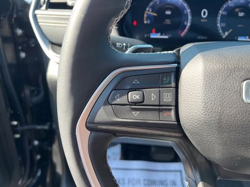 Used 2024 Jeep Grand Cherokee Altitude image 21