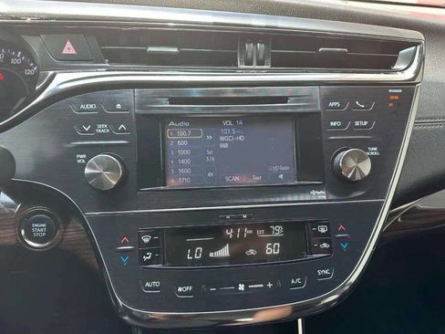 Used 2013 Toyota Avalon XLE image 10