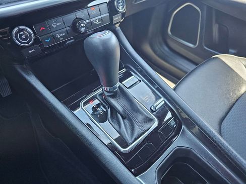 Used 2024 Jeep Compass Latitude image 27