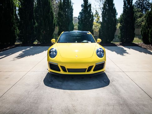 Used 2019 Porsche 911 Carrera GTS image 3