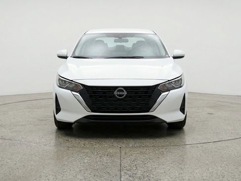 Used 2025 Nissan Sentra SV FWD image 2