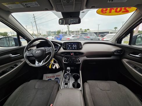 Used 2019 Hyundai Santa Fe SE FWD image 11