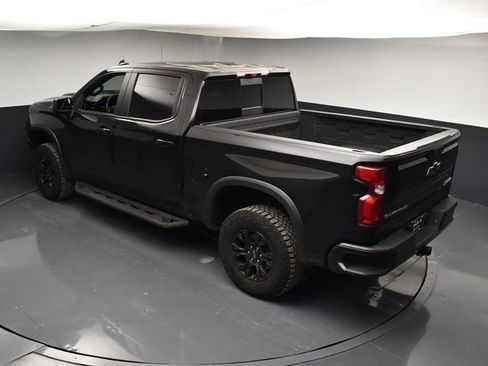 Used 2025 Chevrolet Silverado 1500 ZR2 w/ Technology Package image 49
