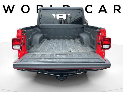 Used 2023 Jeep Gladiator Rubicon AWD/4WD image 9