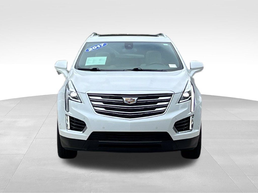 Used 2017 Cadillac XT5 Premium Luxury w/ Driver Assist Package FWD image 2