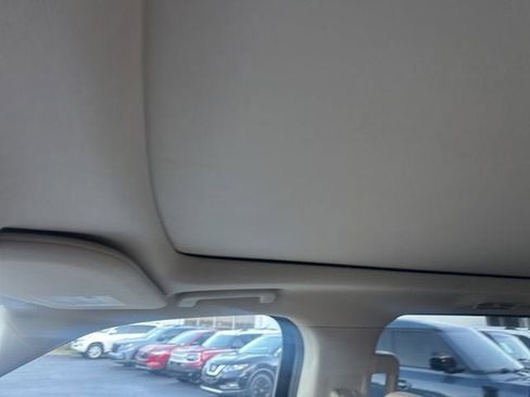 Used 2024 Ford Expedition Limited image 24