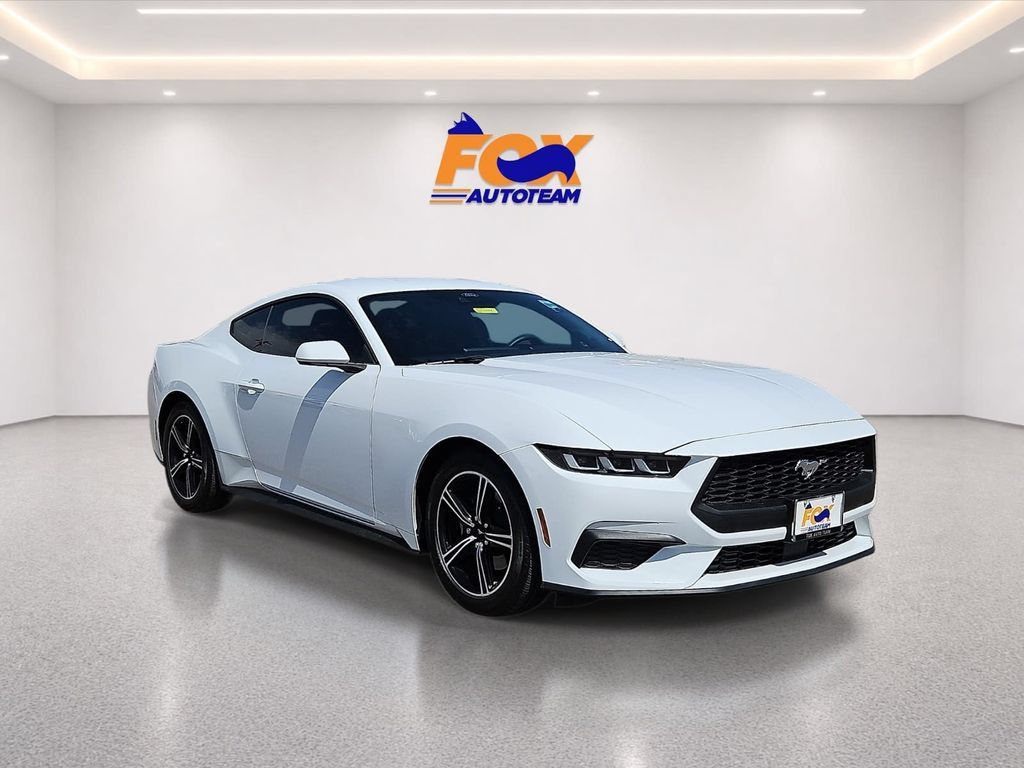 Used 2024 Ford Mustang Coupe RWD image 6