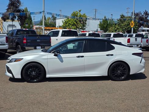 Used 2022 Toyota Camry XSE w/ Carpet Mat Package (TMS) FWD image 30