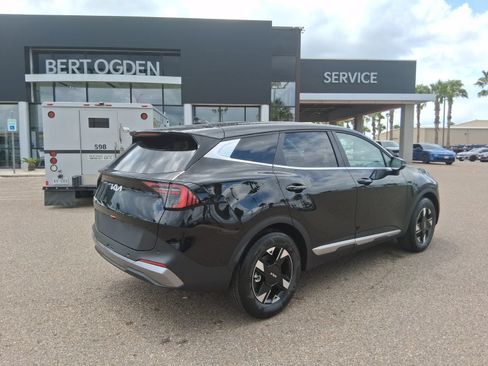 New 2026 Kia Sportage LX w/ LX Convenience Package FWD image 4