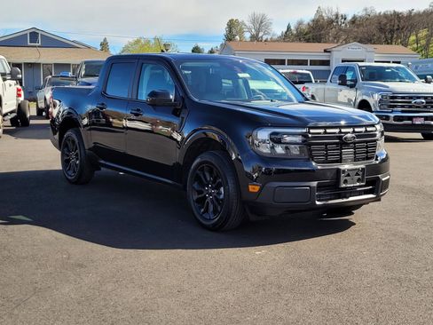Used 2024 Ford Maverick Lariat w/ Black Appearance Package image 3