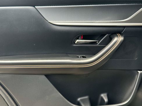 Certified 2024 MAZDA CX-90 Plug-In Hybrid w/ Preferred AWD/4WD image 13