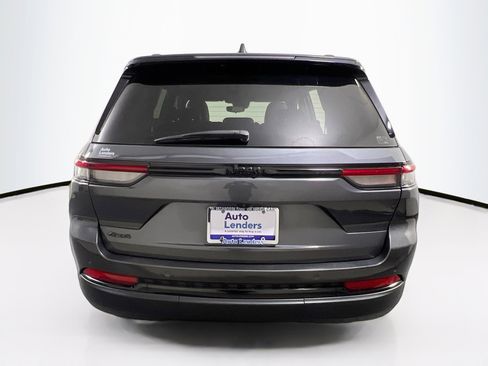 Used 2023 Jeep Grand Cherokee Altitude image 6