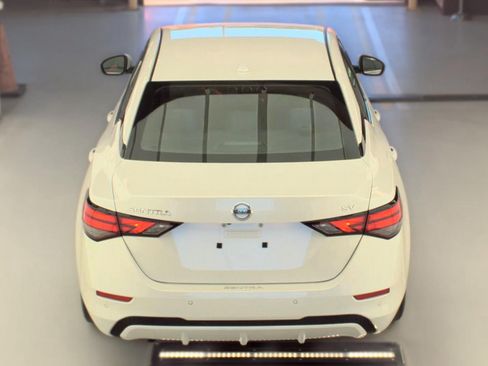 Used 2023 Nissan Sentra SV FWD image 4