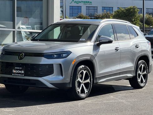 New 2026 Volkswagen Tiguan SE AWD/4WD image 8