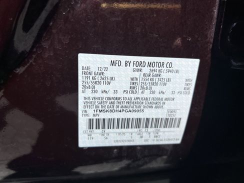 Used 2023 Ford Explorer XLT w/ Equipment Group 202A AWD/4WD image 30