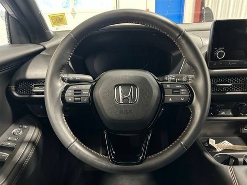 Used 2025 Honda HR-V Sport image 17
