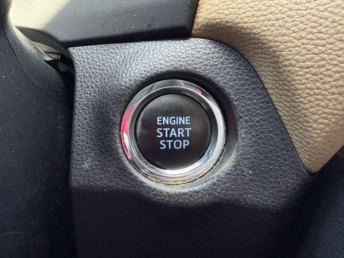 Used 2019 Toyota RAV4 XLE Premium FWD image 19